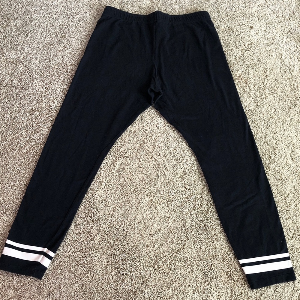 Nike Women’s Black Capri Yoga Pants Leggings, Size Large - Picture 5 of 9